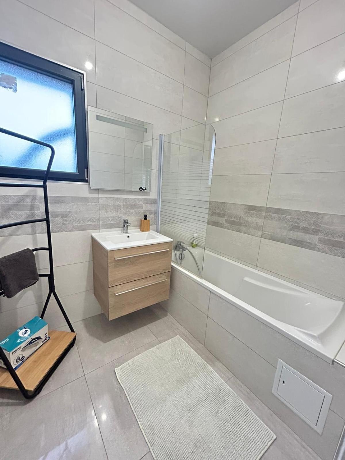 Apartamento Bella Vista, Parking Gratuit, 5 Min Auxerre Monéteau Exterior foto